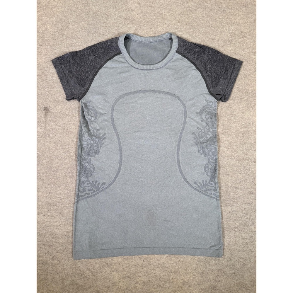 Lululemon Swiftly Tech Shirt Womens 10 Gray Floral Short Sleeve Yoga Athletic